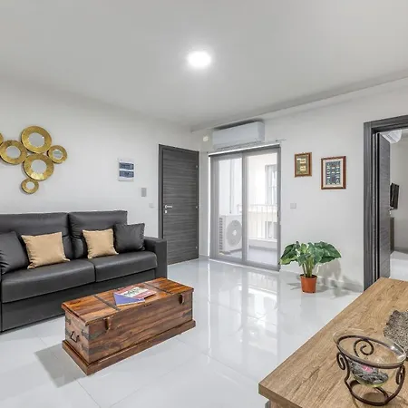 Wonderful 2br Home, W/ Comfy Sofa, Smart Tv & Wifi By 360 Estates Apartment *