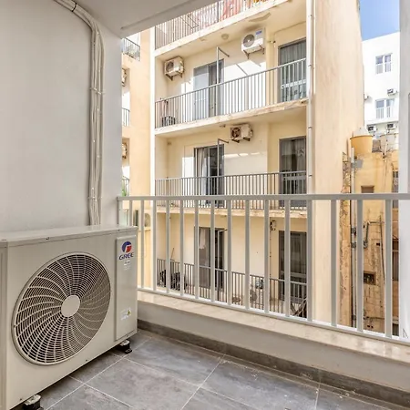 Wonderful 2br Home, W/ Comfy Sofa, Smart Tv & Wifi By 360 Estates Apartment
