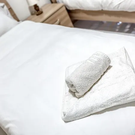 Wonderful 2br Home, W/ Comfy Sofa, Smart Tv & Wifi By 360 Estates Lejlighed Sliema