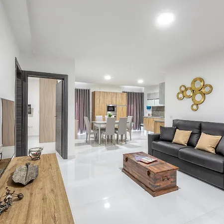 Apartment Wonderful 2br Home, W/ Comfy Sofa, Smart Tv & Wifi By 360 Estates Sliema
