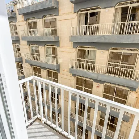 Apartment Wonderful 2br Home, W/ Comfy Sofa, Smart Tv & Wifi By 360 Estates *