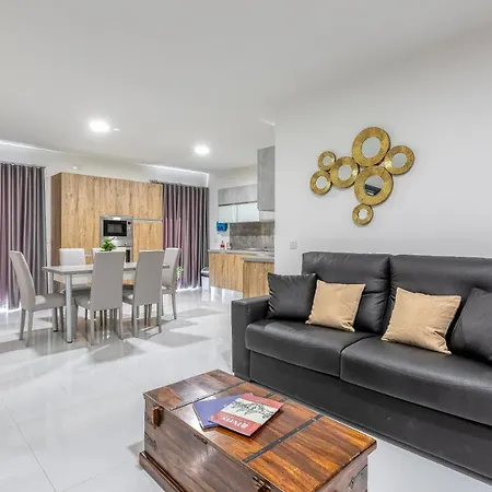 Wonderful 2br Home, W/ Comfy Sofa, Smart Tv & Wifi By 360 Estates