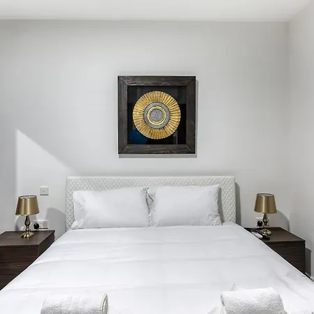 Wonderful 2br Home, W/ Comfy Sofa, Smart Tv & Wifi By 360 Estates Sliema