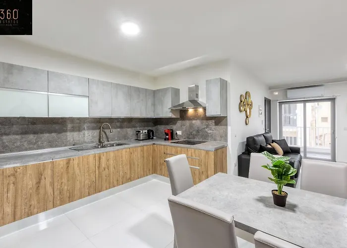 Wonderful 2br Home, W/ Comfy Sofa, Smart Tv & Wifi By 360 Estates Apartament