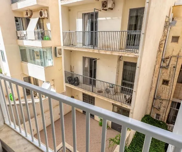 Wonderful 2br Home, W/ Comfy Sofa, Smart Tv & Wifi By 360 Estates Apartament Sliema