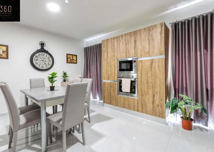 Wonderful 2br Home, W/ Comfy Sofa, Smart Tv & Wifi By 360 Estates Apartament