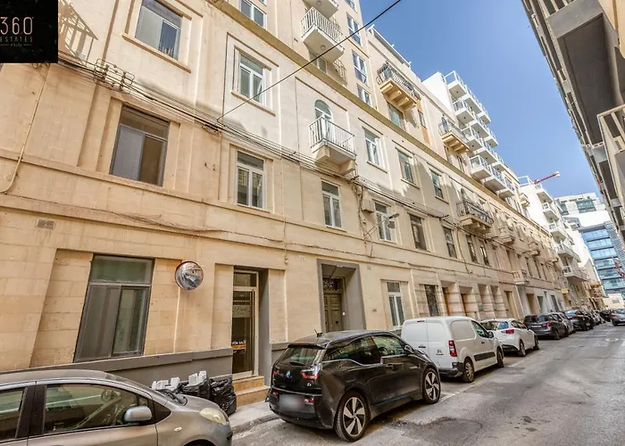 Wonderful 2br Home, W/ Comfy Sofa, Smart Tv & Wifi By 360 Estates